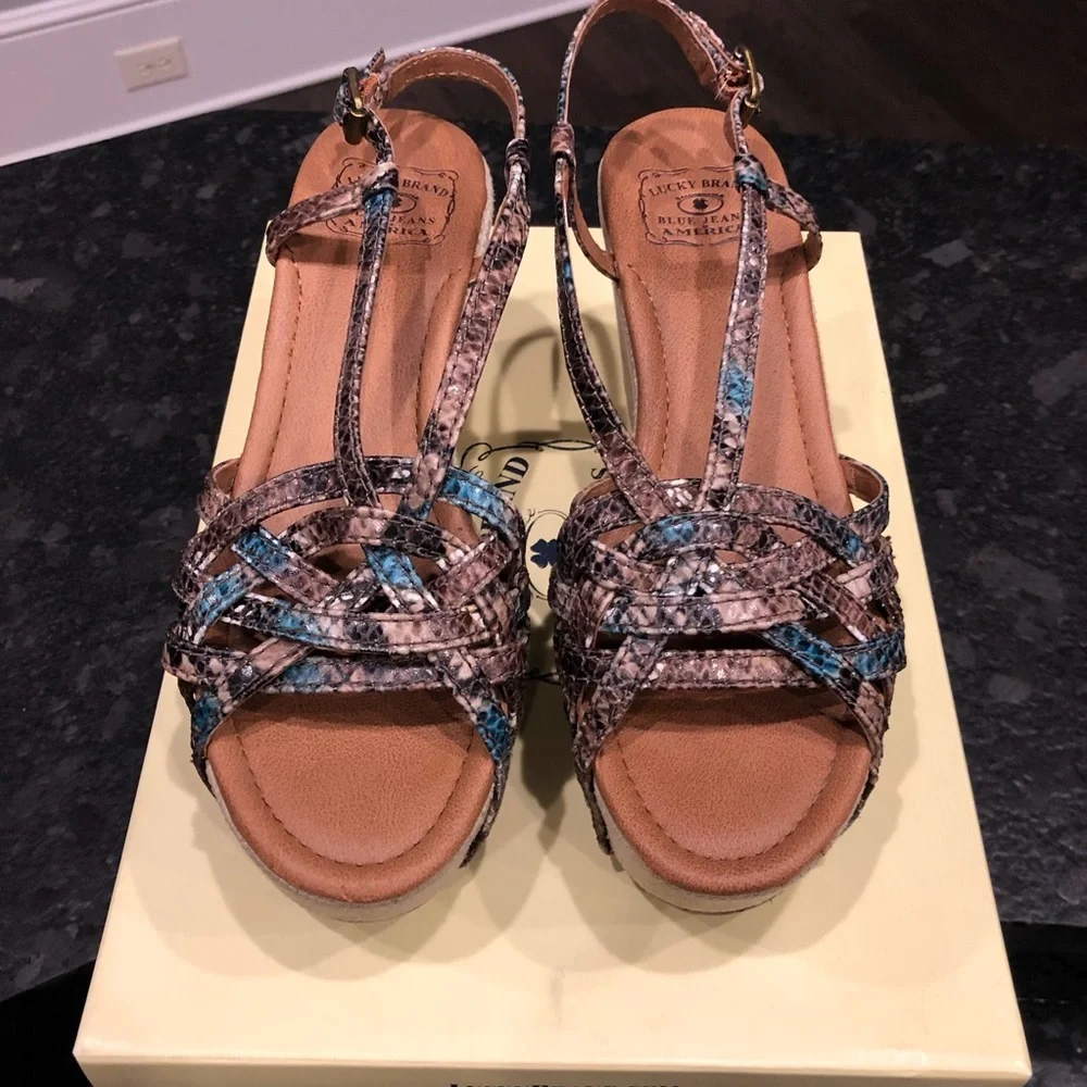 🎈Host Pick🎈Lucky Brand Snakeskin-like Wedge